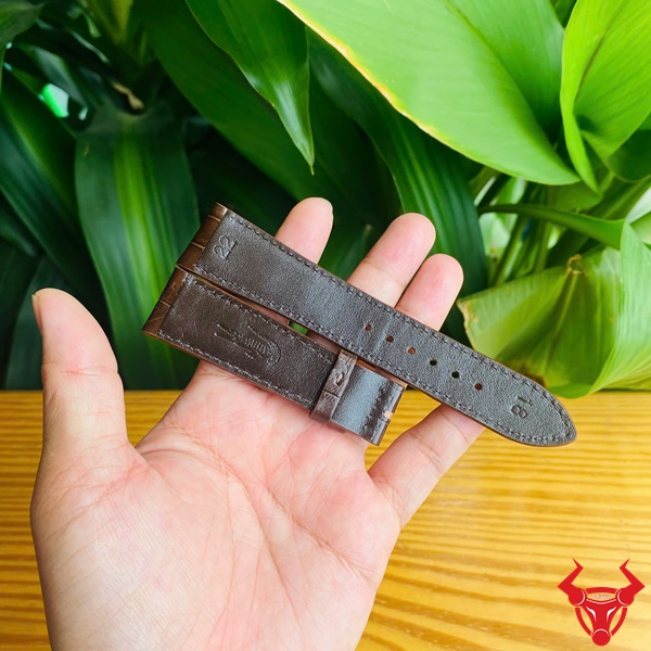 Dây Đồng Hồ Da Cá Sấu Nâu Đất Thời Trang Đẳng Cấp Dây đồng hồ da cá sấu size 22-18mm nâu đất sang trọng.