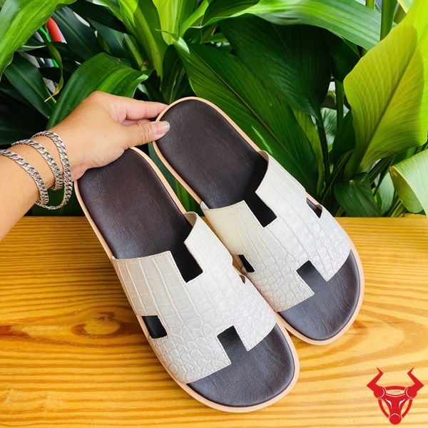 Dép Da Cá Sấu Bạch Tạng DJA8 – Sự Lựa Chọn Hoàn Hảo Cho Nam Dép DJA8 chữ H nam da cá sấu bạch tạng size 42.