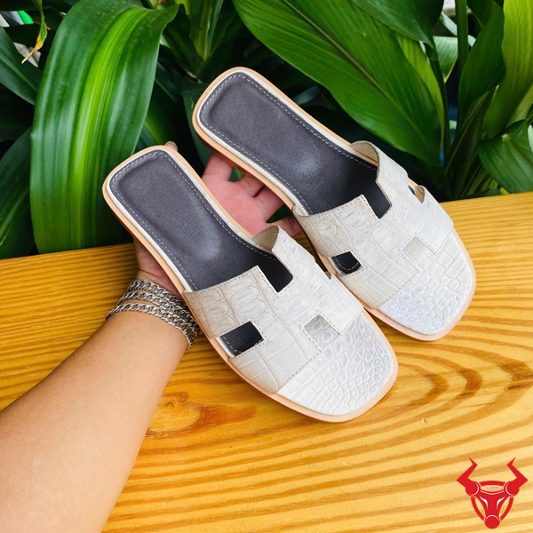 Dép Nữ DJBA9 Bạch Tạng – Thời Trang Và Đẳng Cấp Dép chữ H DJBA9 nữ bạch tạng cao cấp, êm ái.