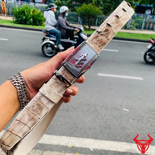 Thắt Lưng Da Cá Sấu Bạch Tạng Hiếm Có – Sang Trọng Khác Biệt Thắt lưng nam da cá sấu bạch tạng cao cấp.
