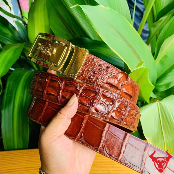 Thắt Lưng Nam Da Cá Sấu Gù Liền Sang Trọng Và Mạnh Mẽ Thắt lưng cá sấu gù liền màu nâu đỏ bản 4cm.