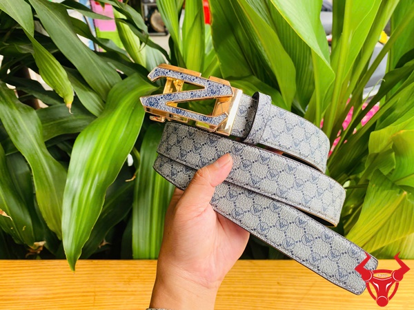 Thắt Lưng Nam Da Bò TLRN12 Khóa Ray Trượt Xám Cao Cấp Thắt lưng nam cao cấp da bò TLRN12 màu xám, thiết kế khóa ray trượt.