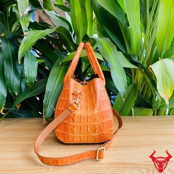 Túi Đeo Chéo Da Cá Sấu HM-9 | Sang Trọng & Tinh Tế Túi da cá sấu nữ vàng bò cao cấp – sang trọng và đẳng cấp.