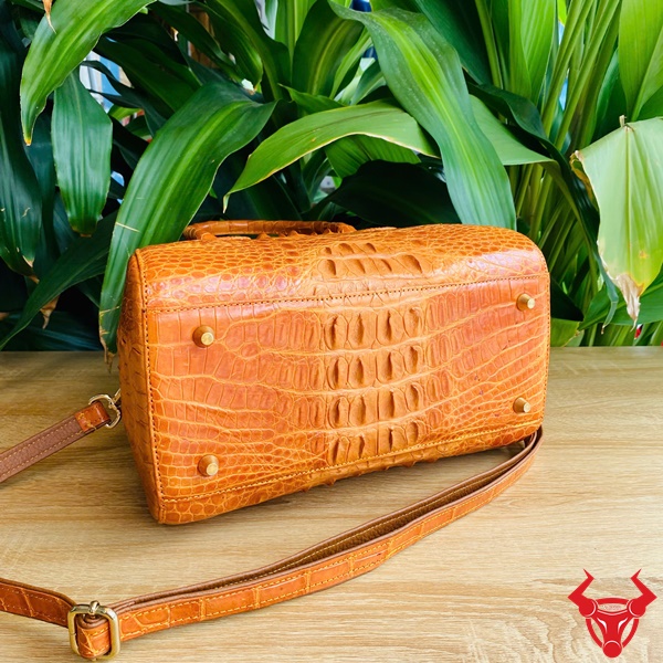 Mẫu Túi Xách Nữ Cao Cấp HM-9 | Da Cá Sấu Thật 100% Túi HM-9 vàng bò – tinh tế, sang trọng, phong cách quý tộc.