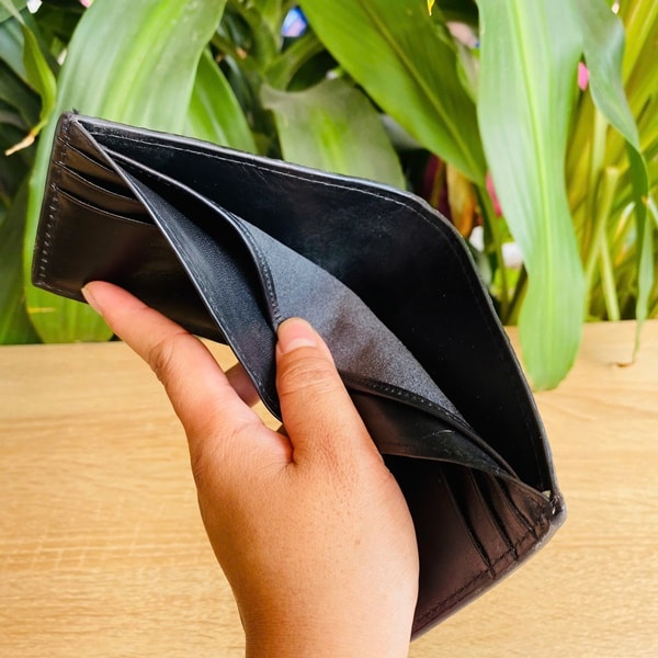 Ví mini form ngang da cá sấu VFAA5 – sang trọng vượt thời gian.