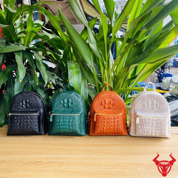 DBA4 Balo Nữ Cá Sấu Gù Đen – Phụ Kiện Thời Trang Ảnh balo nhỏ da cá sấu gù nữ màu đen DBA4.