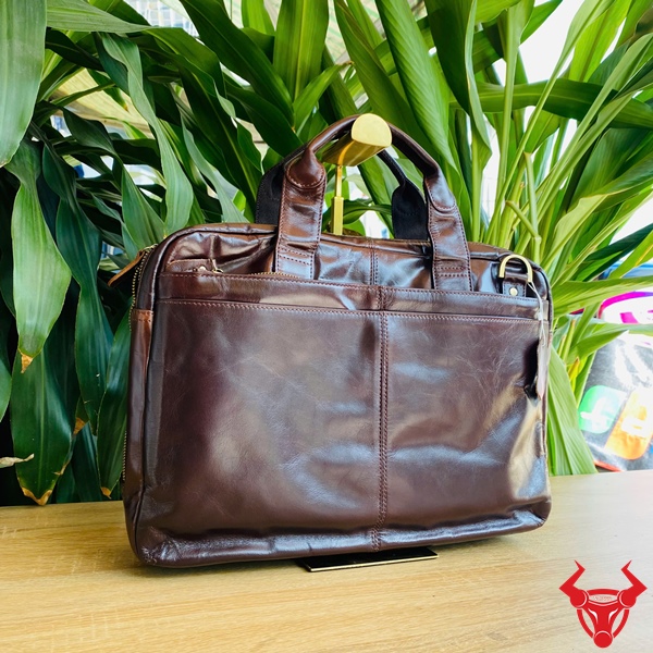 CD62 Cặp Da Bò Nâu Đen – Lịch Lãm Chuẩn Doanh Nhân Cặp da bò CD62 bền bỉ màu nâu đen.