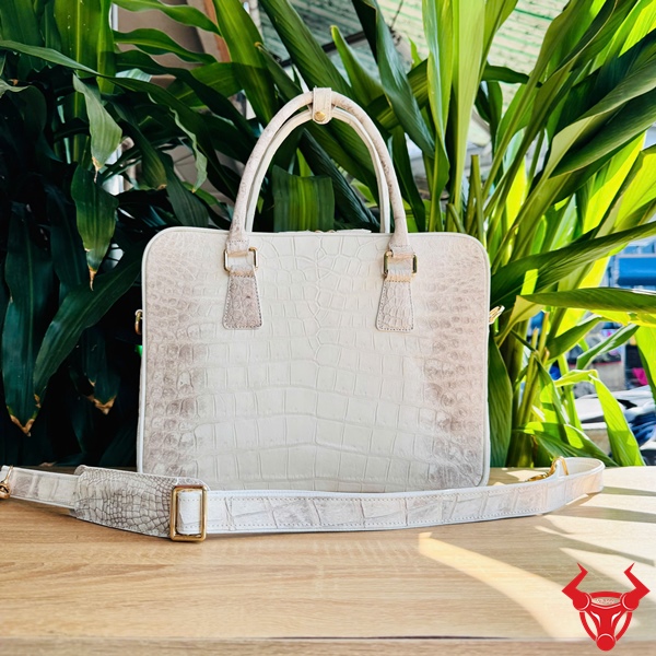 Cặp Xách Da Cá Sấu Bạch Tạng CSA8 Cao Cấp Cặp xách da cá sấu bạch tạng CSA8 sang trọng.