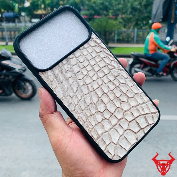 Ốp Lưng Da Thật Sang Trọng Cho iPhone 17 Pro Max Màu Bạch Tạng Ốp da cá sấu bạch tạng cao cấp, phụ kiện thời trang đẳng cấp cho iPhone.