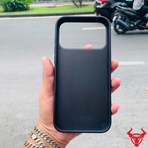 Ốp Lưng Thời Trang Da Cá Sấu Màu Bạch Tạng Cho iPhone 17 Pro Max Ốp lưng da cá sấu bạch tạng thời trang, sang trọng, chắc chắn.