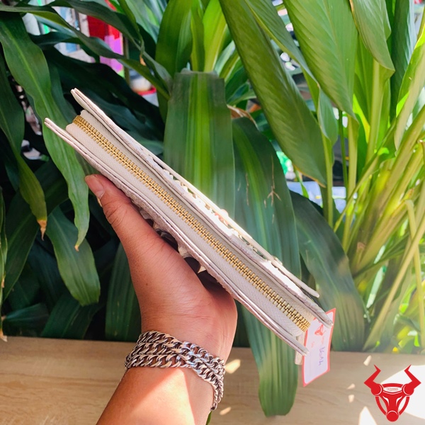 Ví Nam Da Gù Cá Sấu BGA4 Thời Trang Cao Cấp Ví cầm tay da cá sấu bạch tạng cao cấp.