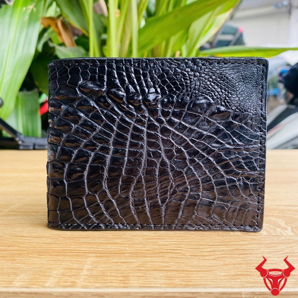 Ví Da Gai Tay Cá Sấu VBA5 Màu Đen Cao Cấp Ví nam da gai tay cá sấu màu đen VBA5.