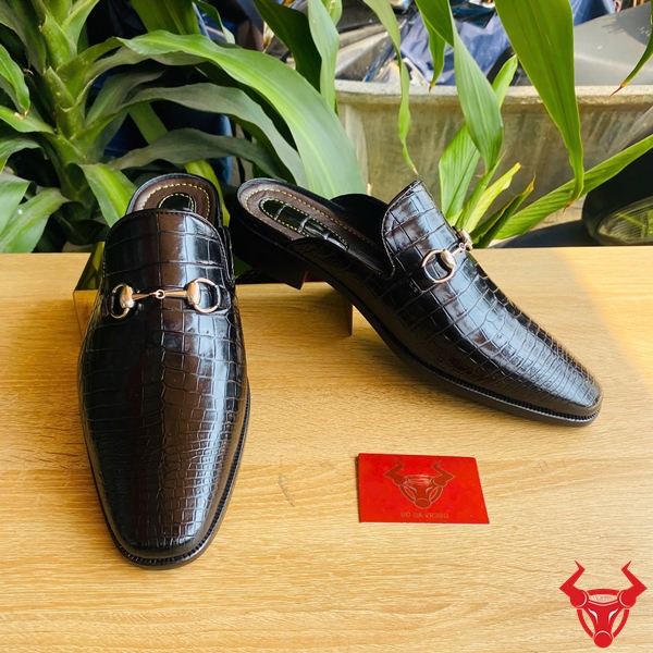 Giày Sục Da Bụng Cá Sấu Lịch Lãm Cao Cấp Giày sục da bụng cá sấu thời trang sang trọng.
