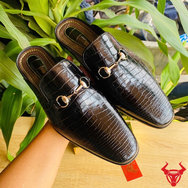 Giày Sục Da Cá Sấu Thời Trang Nam Đẳng Cấp Giày sục da bụng cá sấu phối phụ kiện kim loại.