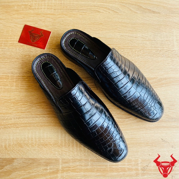 Giày Sục Cá Sấu GDA8 Đế Chắc Bảo Vệ Tốt Giày sục da cá sấu GDA8 mẫu trơn cao cấp.