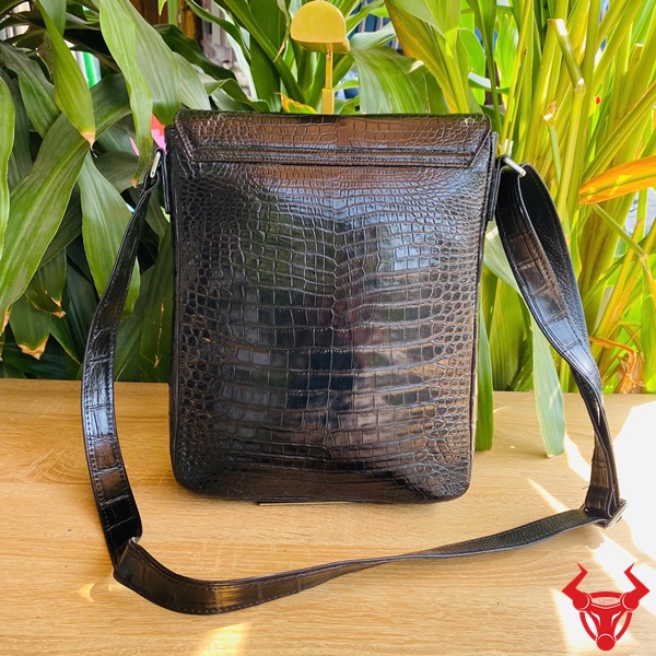 úi Đeo Chéo Thời Trang TYC05 – Da Cá Sấu Thật Túi da cá sấu thời trang sang trọng cho nam.