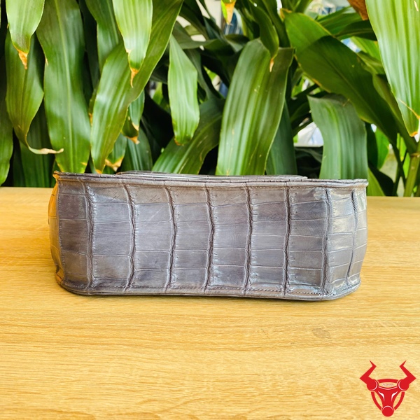 Túi Xách TALA8 Màu Xám – Sự Lựa Chọn Sang Trọng Túi xách thời trang da cá sấu màu xám.