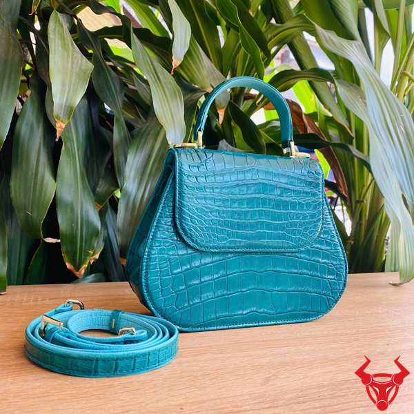 TALA8 Xanh Ngọc – Phụ Kiện Sang Trọng Cho Quý Cô Túi xách da cá sấu cao cấp màu xanh ngọc.