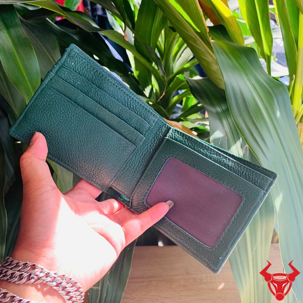 Ví VBD4 Da Đà Điểu Wax Đẳng Cấp Ví VBD4 da đà điểu xanh lá sang trọng.