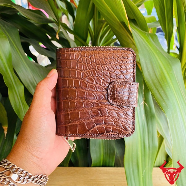 Ví Nữ Da Bụng Cá Sấu VRBA1 Màu Nâu Đất Ví nữ da bụng cá sấu VRBA8 màu nâu đất cao cấp