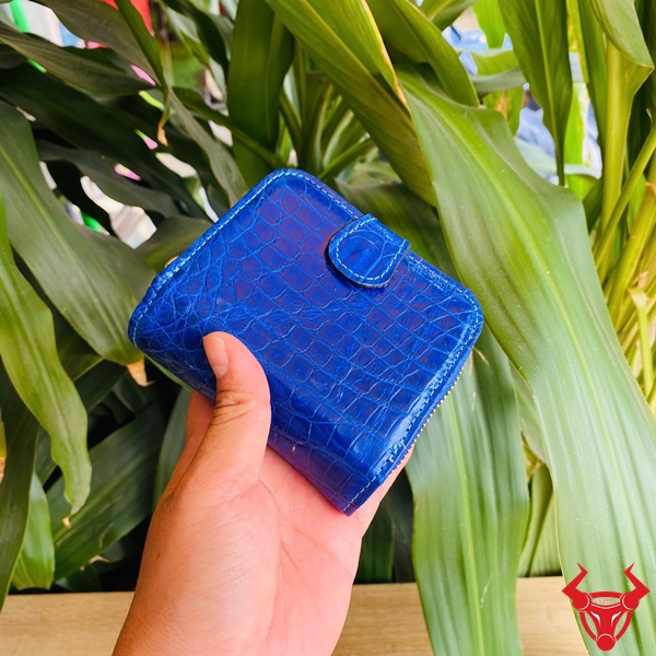 Ví Da Bụng Cá Sấu Nữ Nhỏ Gọn Cao Cấp Ví da cá sấu nữ có khóa gài bên ngoài