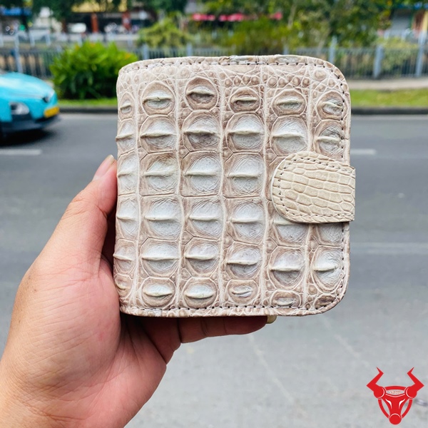 Ví Nữ Da Cá Sấu Gai Lưng Bạch Tạng VRBA1 Ví nữ da cá sấu gai lưng bạch tạng VRBA1 cao cấp
