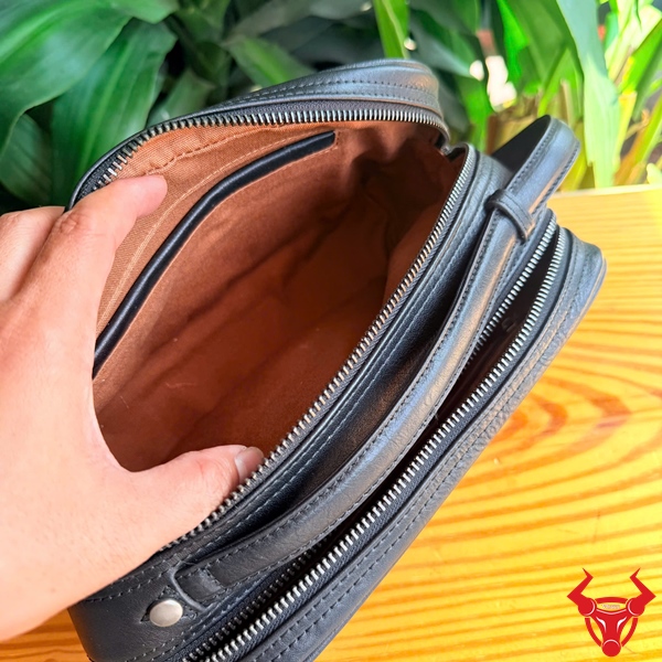 Clutch Da Bò CL69 Cao Cấp Đa Năng Clutch xách tay da bò CL69 bền bỉ.