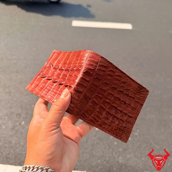 Ví Da Cá Sấu Gai Lưng Đẳng Cấp Nam Giới Ví da cá sấu gai lưng phong cách đẳng cấp