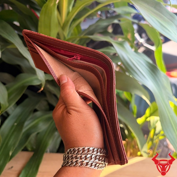 Ví Cá Sấu Gai Lưng Phong Cách Cá Tính Ví da cá sấu gai lưng thời trang cao cấp