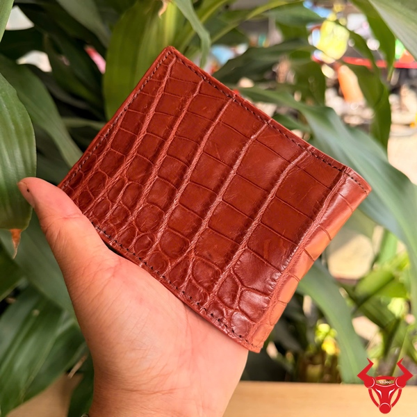 Ví Nam Da Cá Sấu Da Bụng Nâu Đỏ Đẳng Cấp Ví da cá sấu thật kiểu da bụng màu nâu đỏ