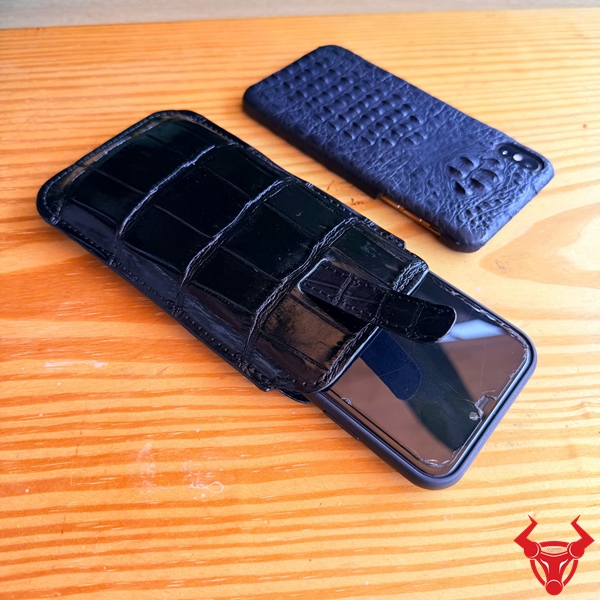 Phụ Kiện Bao Điện Thoại Da Cá Sấu Sang Trọng Bao đựng điện thoại da cá sấu dây rút sang trọng.