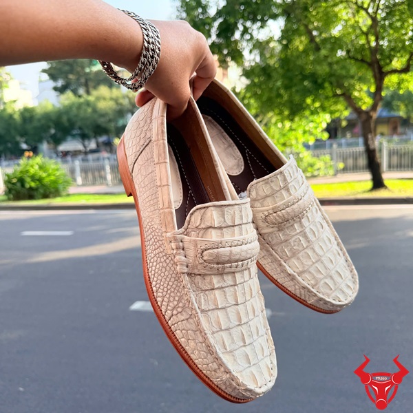 Giày lười da cá sấu gai lưng GCA1 bạch tạng size 42 cao cấp Giày da cá sấu gai lưng trắng phong cách lịch lãm