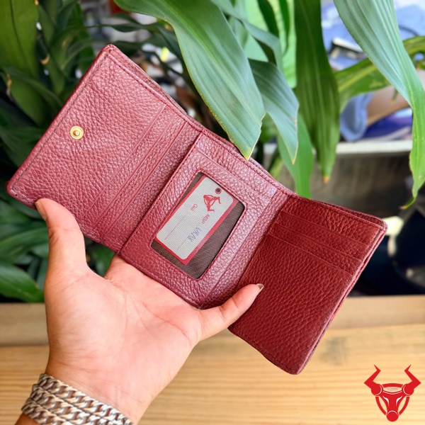 Ví Da Cá Sấu Nữ VRA8 Màu Đỏ Mận Nhỏ Gọn Ví da cá sấu nữ VRA8 màu đỏ mận nhỏ gọn