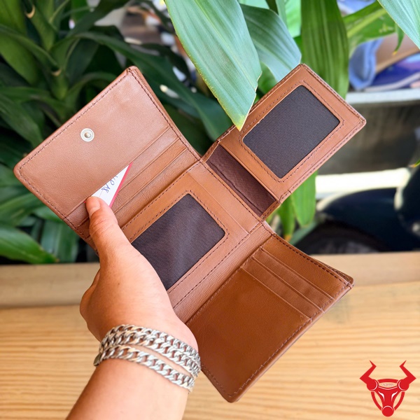 Ví 3 Gấp Nữ VRA8 Da Cá Sấu Nâu Coffee Thời Trang Ví 3 gấp nữ VRA8 da cá sấu màu nâu coffee
