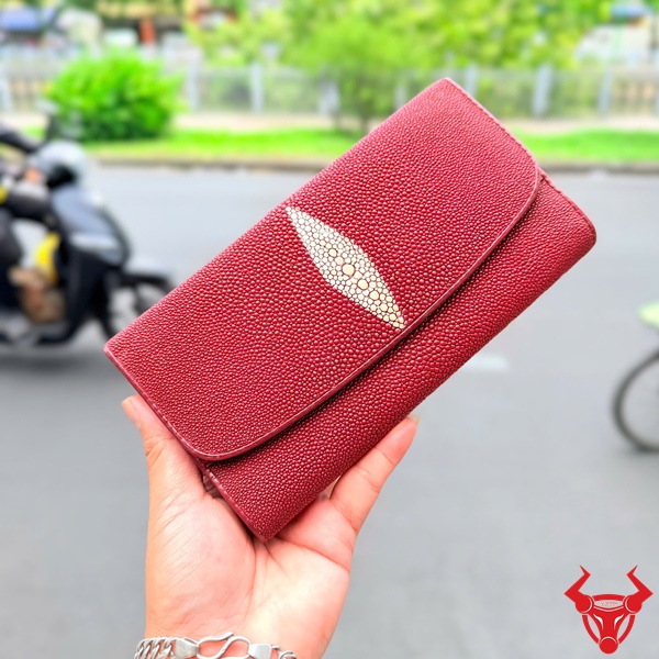 Ví Nữ 3 Gấp Da Cá Đuối Màu Đỏ Sang Trọng Ví nữ da cá đuối đỏ cá tính thiết kế 3 gấp cao cấp