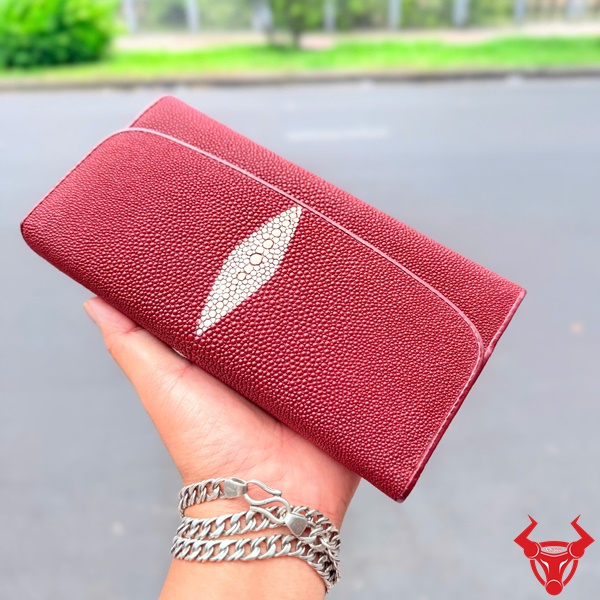 Ví Da Cá Đuối Nữ BLA17 Đỏ Cá Tính Thời Trang Ví da cá đuối đỏ BLA17 thiết kế tinh tế sang trọng