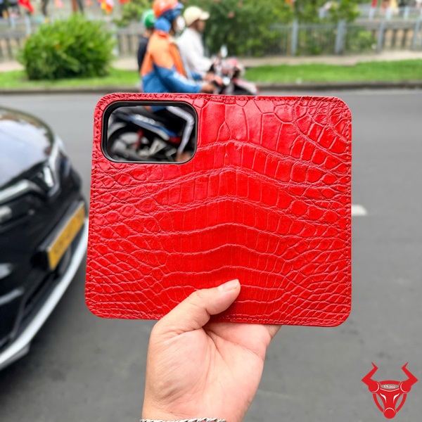 Bao Da Iphone 17 Pro ELBA8 Sang Trọng Và Cá Tính Bao da Iphone 17 Pro ELBA8 màu đỏ da cá sấu độc đáo cao cấp.