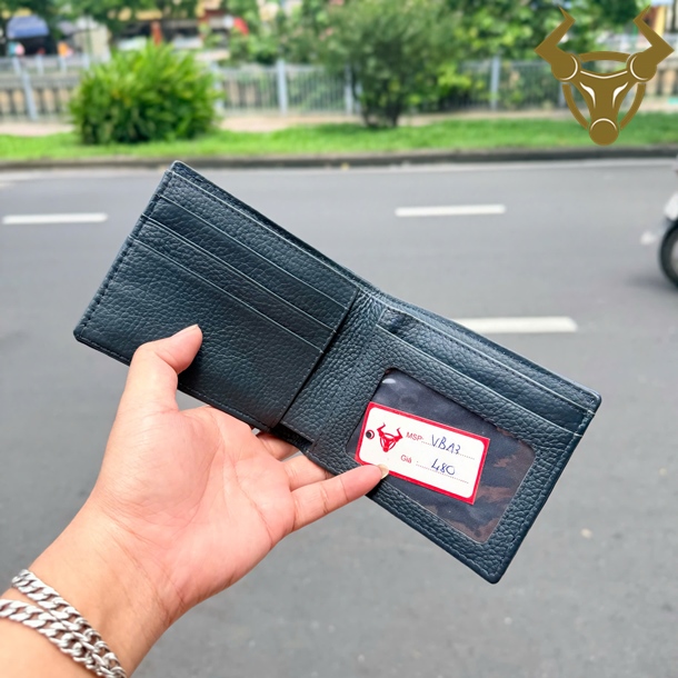 Ví Nam Da Cá Sấu Nửa Gai VBA3 Phong Cách Khác Biệt Và Đẳng Cấp Ví nam da cá sấu nửa gai VBA3 màu xanh navy dành cho người yêu đồ da cao cấp.