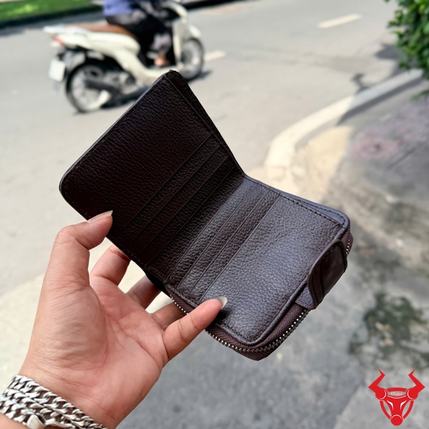 Ví Cầm Tay Da Cá Sấu Nữ VRBA8 Màu Đỏ Mận Sang Trọng Ví cầm tay da cá sấu nữ VRBA8 màu đỏ mận thời trang