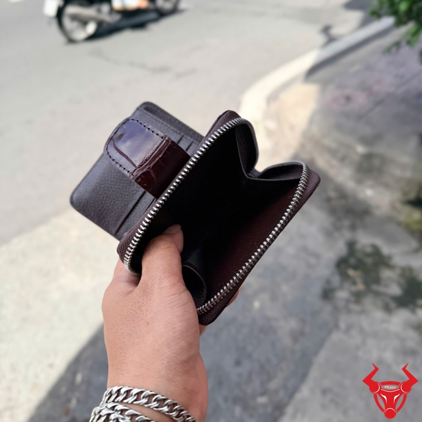 Ví Da Cá Sấu Nữ Cầm Tay VRBA8 Đỏ Mận Cao Cấp Ví nữ cầm tay da cá sấu màu đỏ mận VRBA8 sang trọng nổi bật