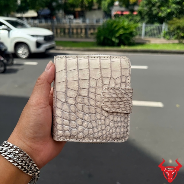 Ví Nữ Da Cá Sấu Da Bụng Bạch Tạng VRBA8 Cao Cấp Ví nữ da cá sấu dáng ngắn da bụng màu bạch tạng VRBA8