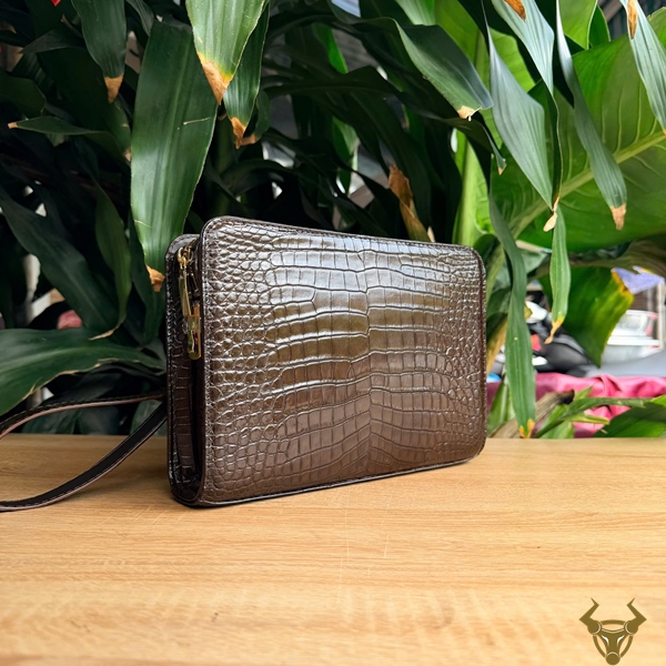 Clutch Da Cá Sấu CKCA8 Cao Cấp Cho Quý Ông Clutch nam CKCA8 da bụng cá sấu màu nâu đẳng cấp