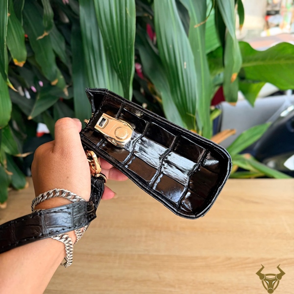 Clutch Da Bụng Cá Sấu Thái Lan CKCA8 Phong Cách Quý Ông Clutch da cá sấu CKCA8 màu đen cho quý ông hiện đại