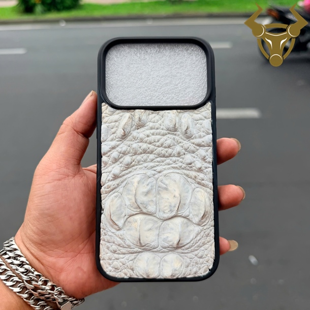 Ốp Lưng iPhone 17 Pro Da Cá Sấu 8 Gù ELDA21 Cao Cấp Ốp lưng iPhone 17 Pro da cá sấu 8 gù màu bạch tạng ELDA21