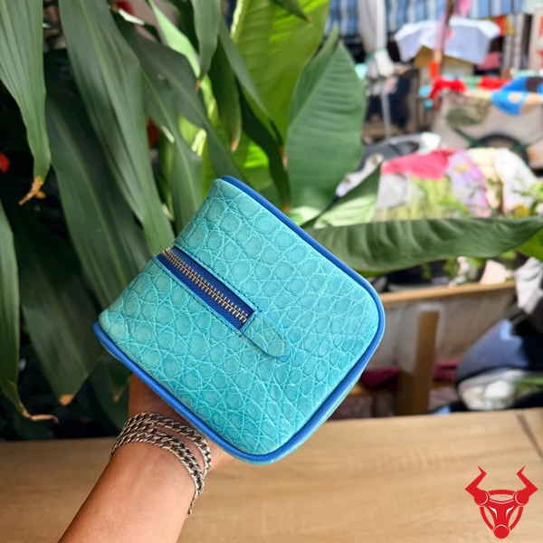 Túi Clutch Nam Da Bụng Cá Sấu Xanh Lam Sang Trọng Clutch nam da bụng cá sấu màu xanh lam sang trọng