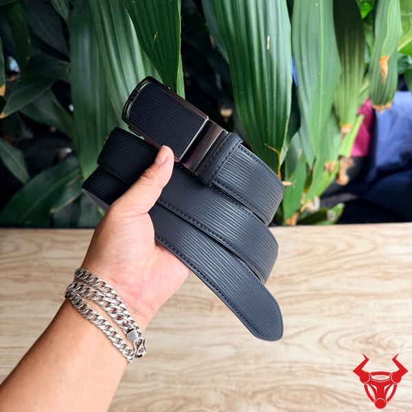 Thắt Lưng Da Bò Nam TLRN22 Đen Vân Sọc Cao Cấp Thắt lưng da bò nam TLRN22 màu đen vân sọc khóa ray trượt tiện dụng